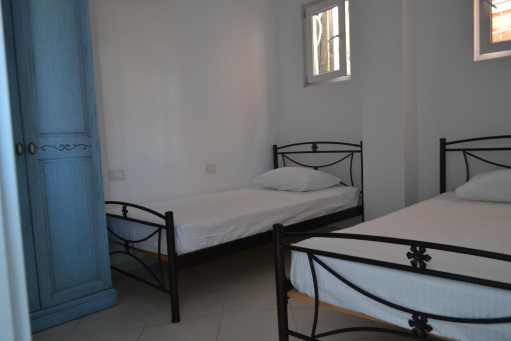 15 Bougainville Villaer